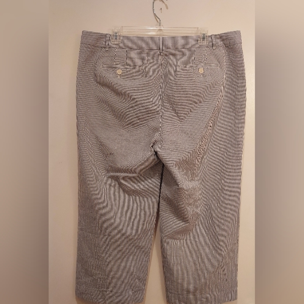 Talbots Signature Seersucker Cropped Pants Size 16 Blue White Coastal Striped‎